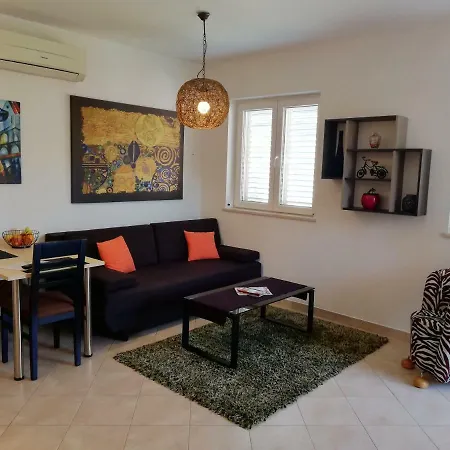Summer Apartment